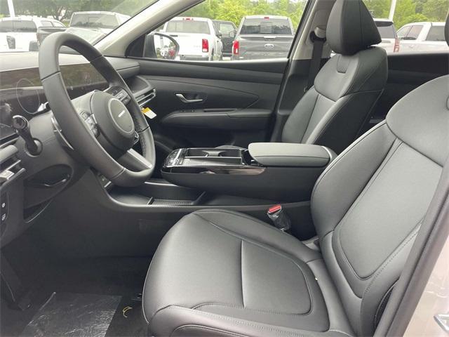 new 2025 Hyundai TUCSON Hybrid car, priced at $36,817