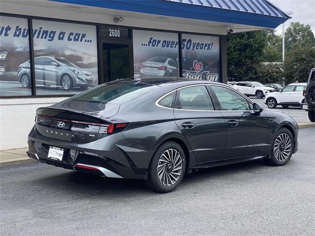 new 2025 Hyundai Sonata Hybrid car, priced at $37,231