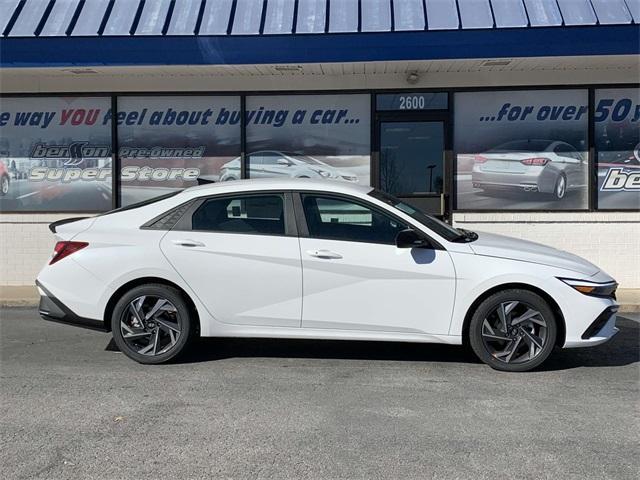 new 2025 Hyundai Elantra car, priced at $21,661