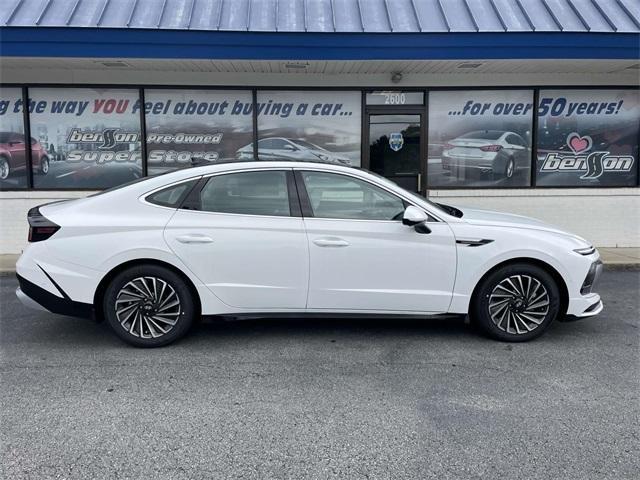 new 2025 Hyundai Sonata Hybrid car, priced at $36,522