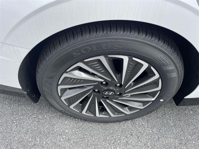 new 2025 Hyundai Sonata Hybrid car, priced at $36,522