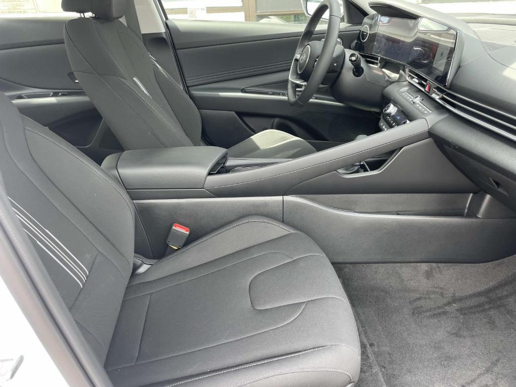 new 2025 Hyundai Elantra car