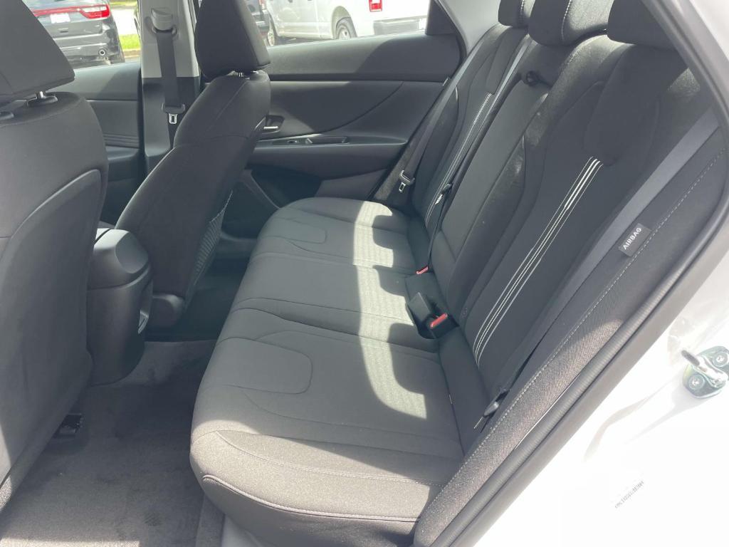 new 2025 Hyundai Elantra car