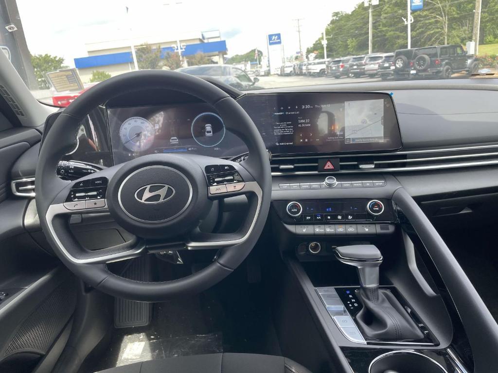 new 2025 Hyundai Elantra car