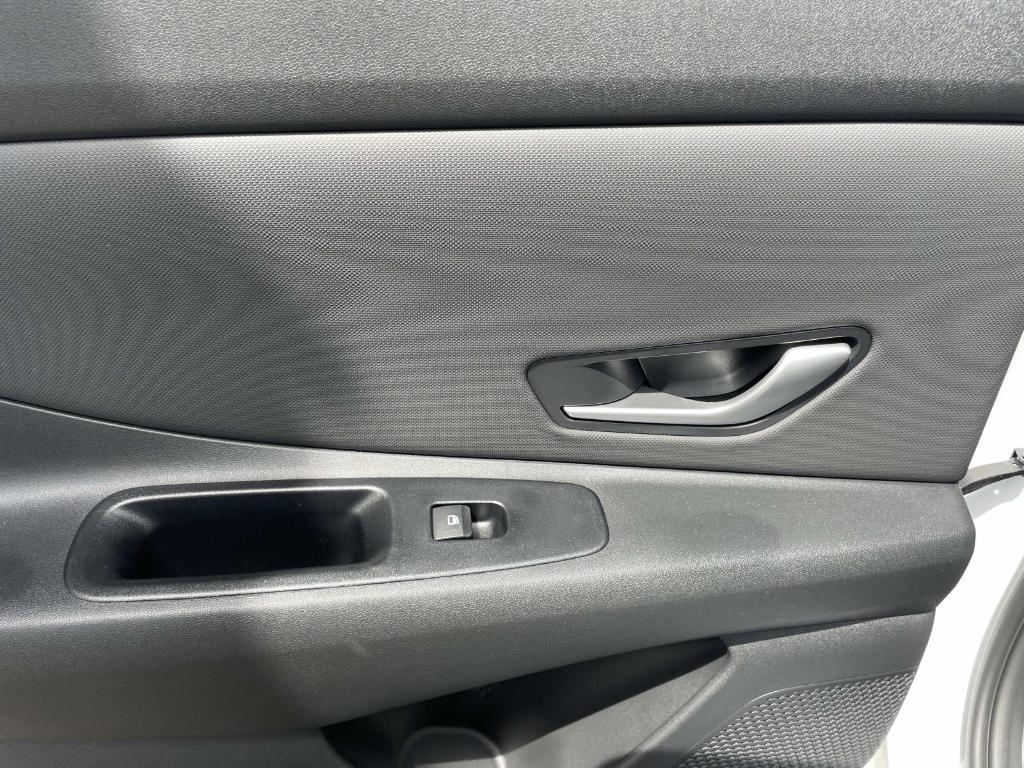 new 2025 Hyundai Elantra car