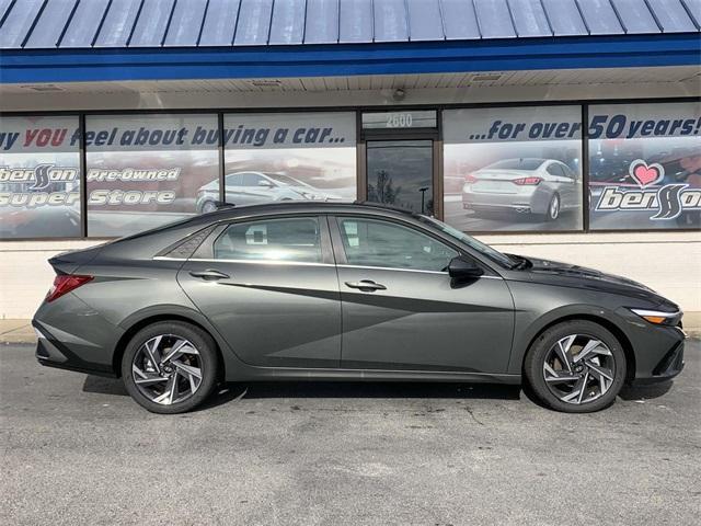 new 2025 Hyundai Elantra car, priced at $25,434