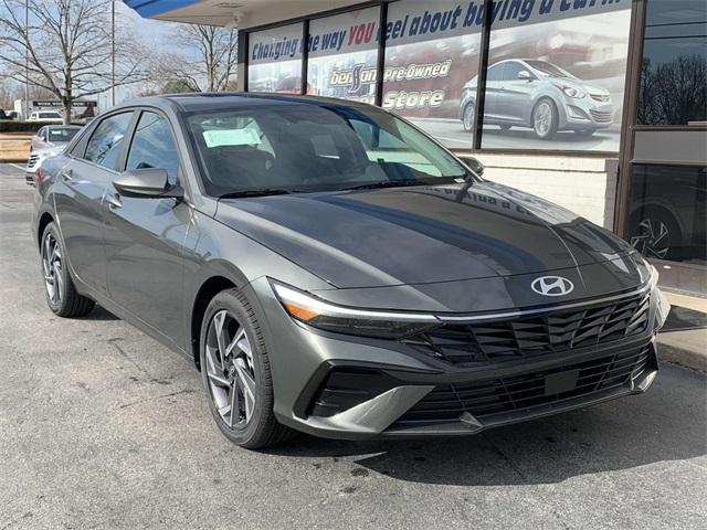 new 2025 Hyundai Elantra car, priced at $25,434