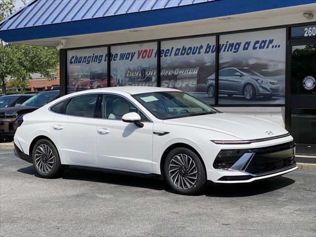 new 2024 Hyundai Sonata Hybrid car, priced at $29,637