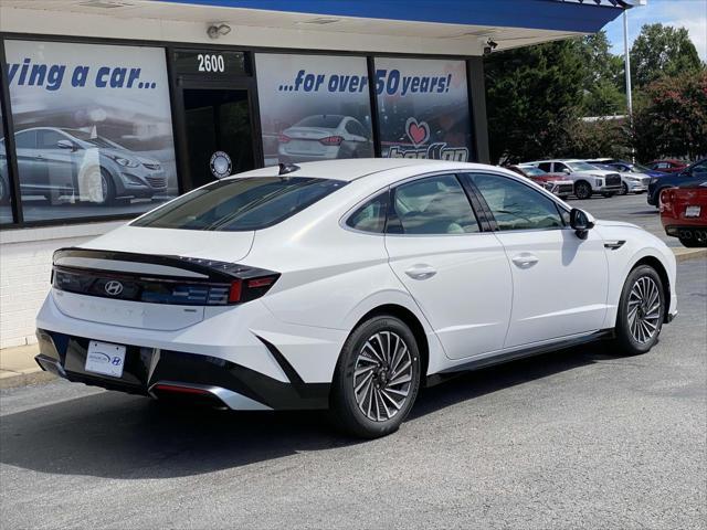 new 2024 Hyundai Sonata Hybrid car, priced at $29,637