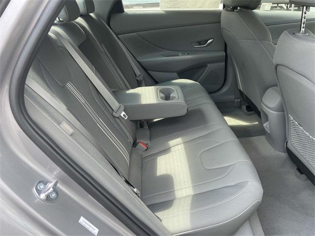 new 2025 Hyundai Elantra car