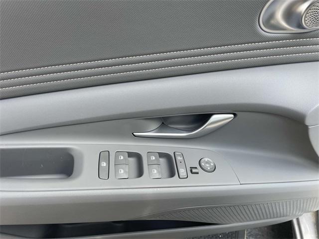 new 2025 Hyundai Elantra car