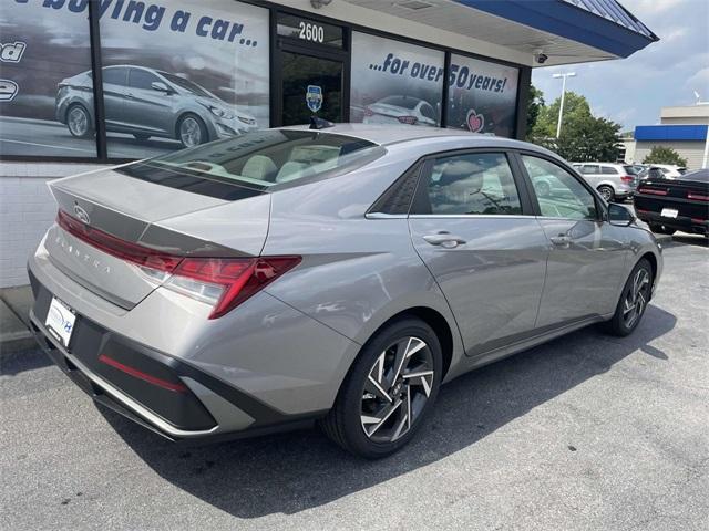 new 2025 Hyundai Elantra car