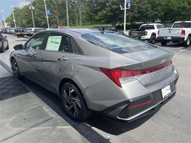 new 2025 Hyundai Elantra car