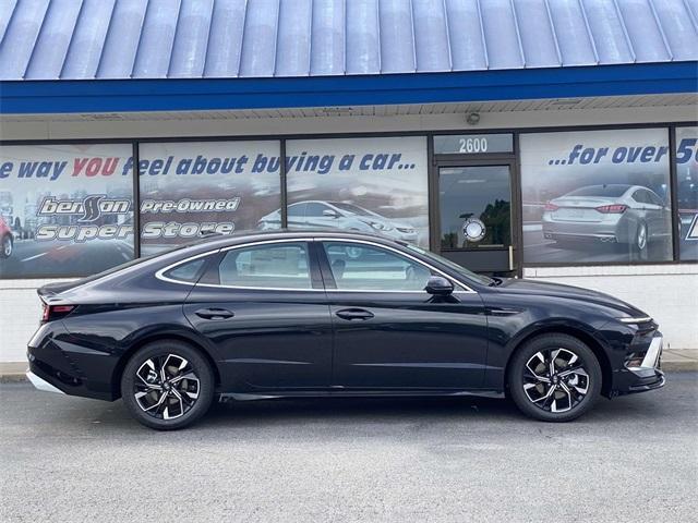 new 2024 Hyundai Sonata car, priced at $26,068