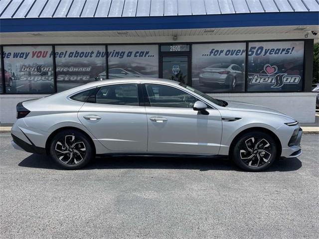 new 2025 Hyundai Sonata car, priced at $27,531
