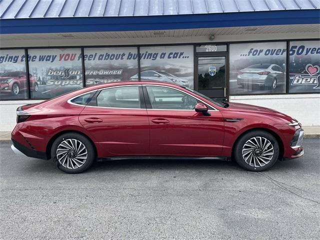 new 2025 Hyundai Sonata Hybrid car, priced at $31,263