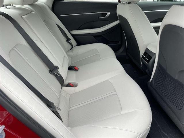 new 2025 Hyundai Sonata Hybrid car, priced at $31,263