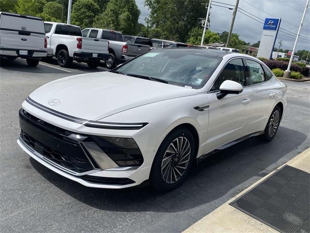 new 2025 Hyundai Sonata Hybrid car, priced at $38,182