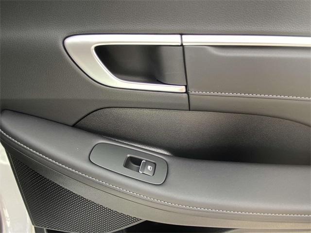 new 2025 Hyundai Sonata Hybrid car, priced at $38,182