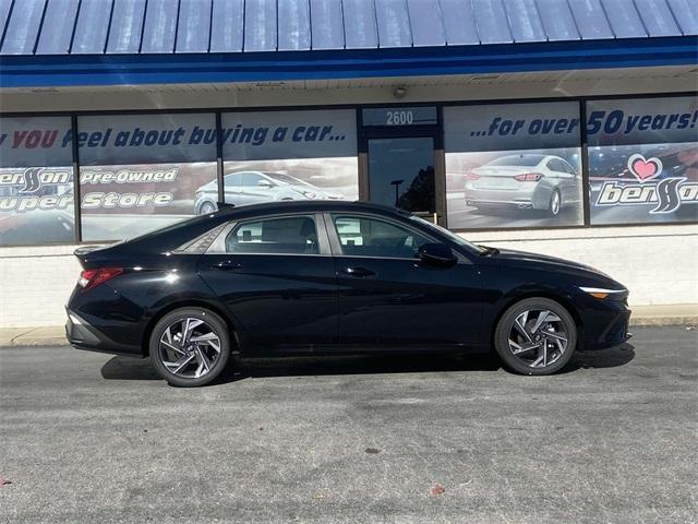 new 2025 Hyundai Elantra car, priced at $21,959