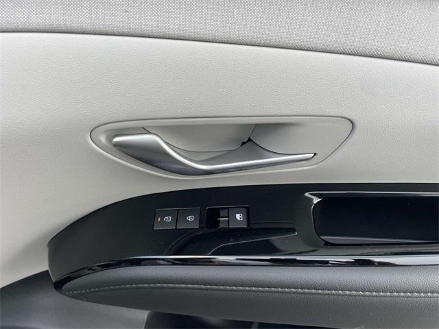 new 2025 Hyundai TUCSON Hybrid car, priced at $41,136