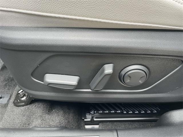 new 2025 Hyundai TUCSON Hybrid car, priced at $41,136