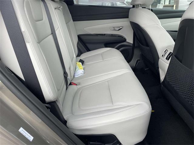 new 2025 Hyundai TUCSON Hybrid car, priced at $41,136