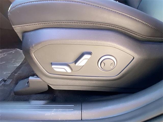 new 2025 Hyundai Santa Fe car, priced at $39,580