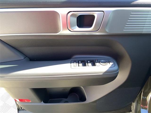 new 2025 Hyundai Santa Fe car, priced at $39,580