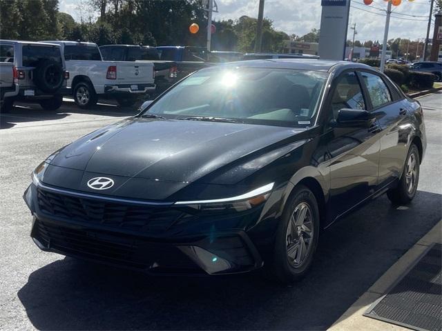 new 2025 Hyundai Elantra car, priced at $21,482