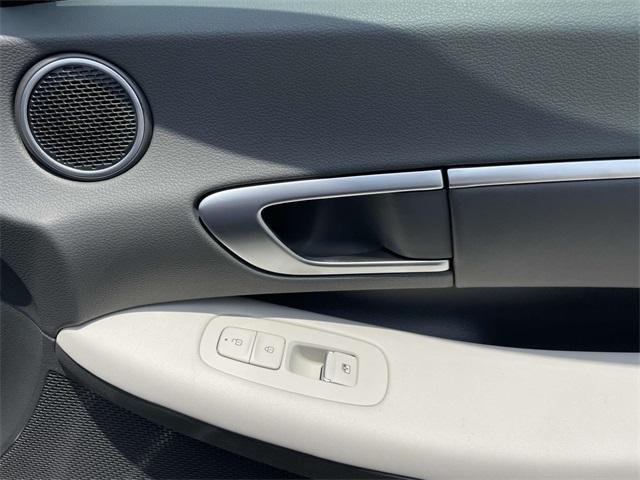 new 2025 Hyundai Sonata car