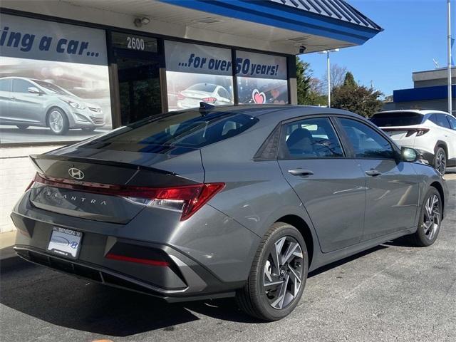 new 2025 Hyundai Elantra car, priced at $21,942