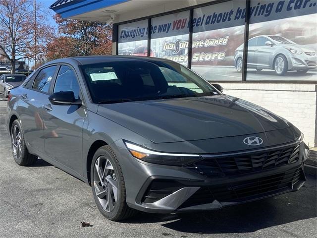 new 2025 Hyundai Elantra car, priced at $21,942