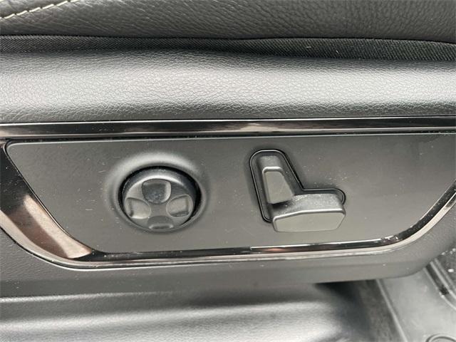 used 2022 Ram 1500 car, priced at $43,492