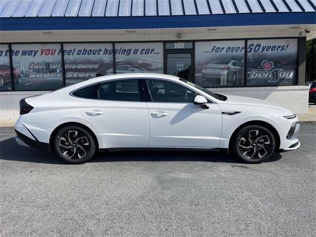 new 2025 Hyundai Sonata car, priced at $27,833