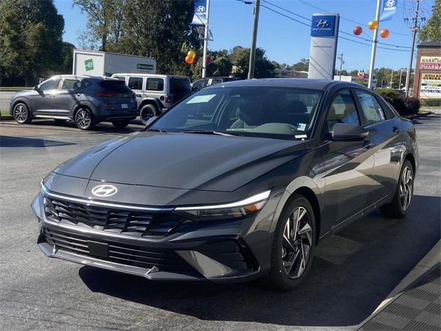 new 2025 Hyundai Elantra car, priced at $24,456