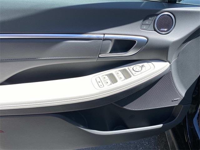 new 2025 Hyundai Sonata Hybrid car, priced at $37,792