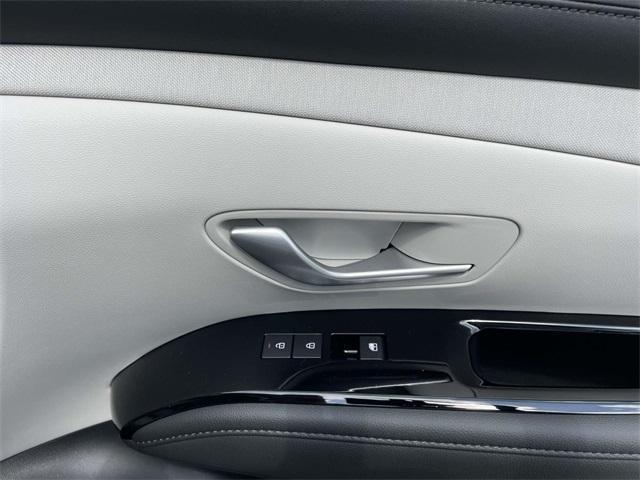 new 2025 Hyundai TUCSON Hybrid car, priced at $40,620