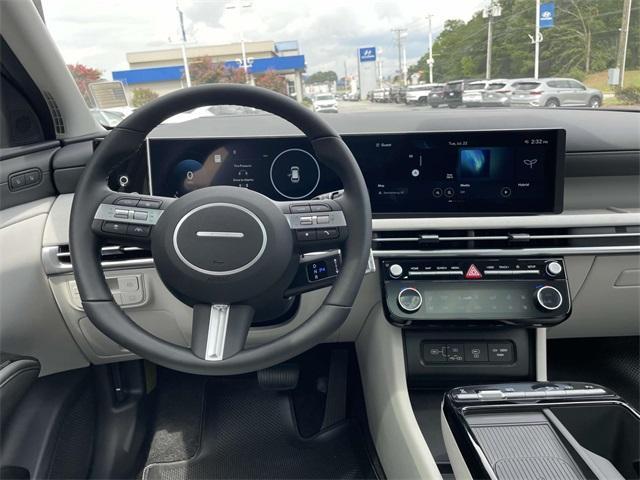 new 2025 Hyundai TUCSON Hybrid car, priced at $40,620