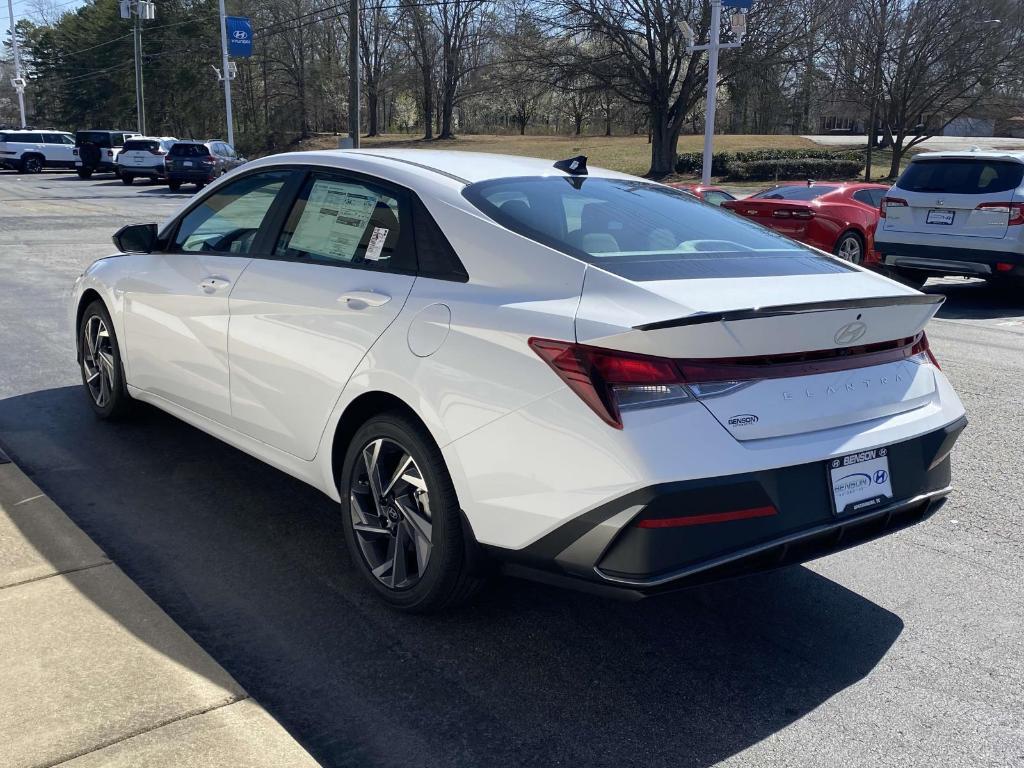 new 2025 Hyundai Elantra car, priced at $21,892