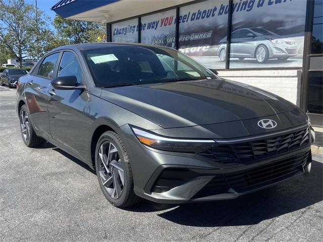 new 2025 Hyundai Elantra car, priced at $21,943