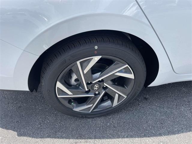 new 2025 Hyundai Elantra car, priced at $23,524