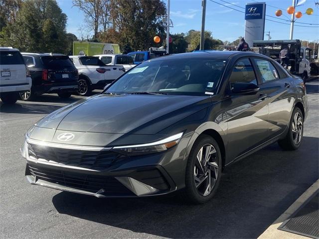 new 2025 Hyundai Elantra car, priced at $22,009