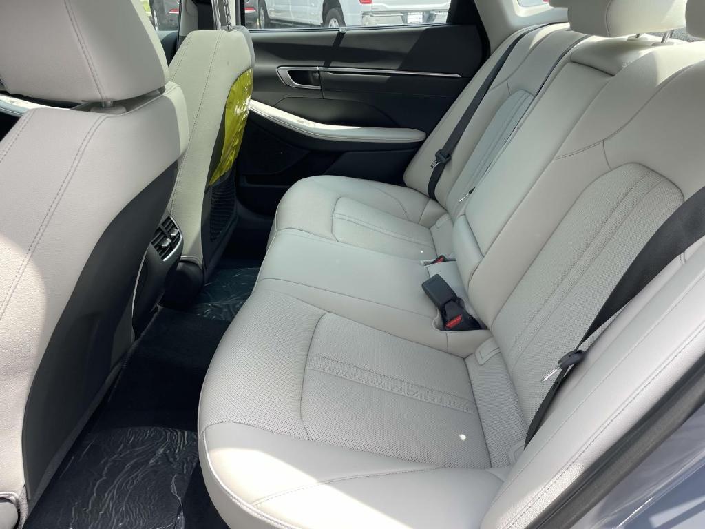 new 2025 Hyundai Sonata Hybrid car, priced at $36,595