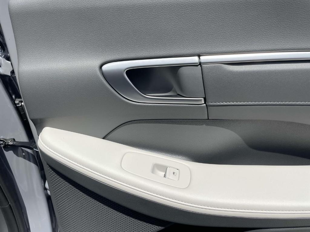 new 2025 Hyundai Sonata Hybrid car, priced at $36,595