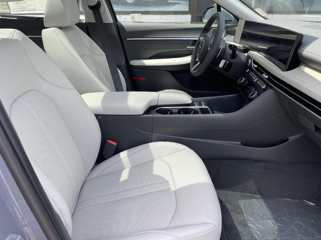 new 2025 Hyundai Sonata Hybrid car, priced at $36,595
