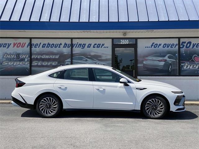 new 2024 Hyundai Sonata Hybrid car, priced at $29,611