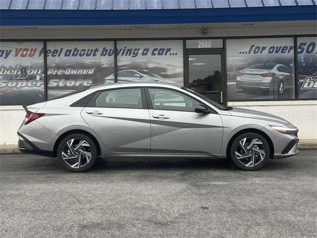 new 2025 Hyundai Elantra car, priced at $21,959