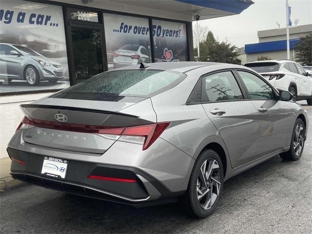 new 2025 Hyundai Elantra car, priced at $21,959