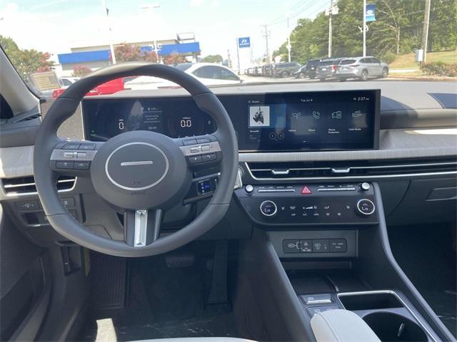 new 2025 Hyundai Sonata Hybrid car, priced at $30,282